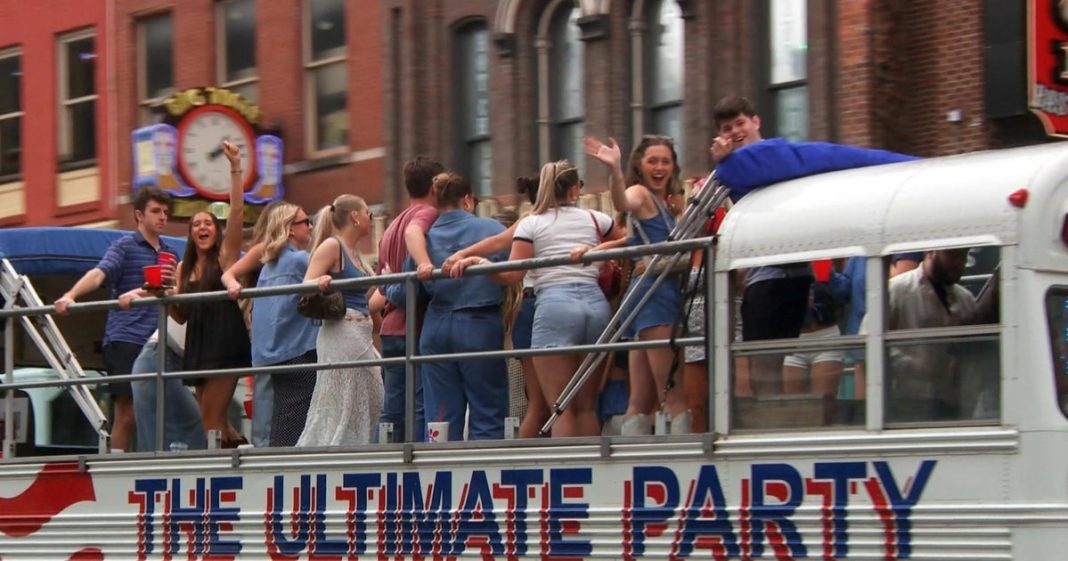 You could save money on your summer vacation this year despite inflation concerns. Here's how.