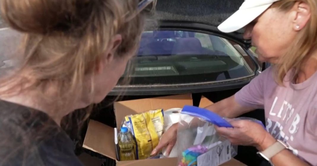 Volunteers bring aid to fearful migrant families amid Trump crackdown